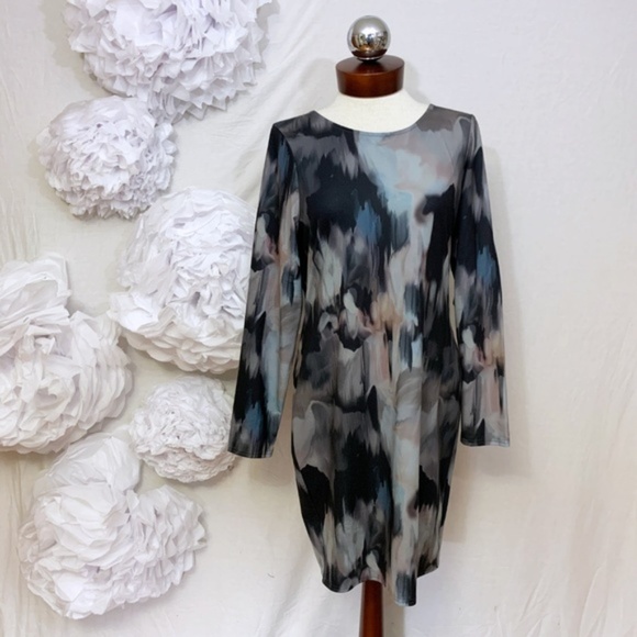 VENUS Dresses & Skirts - VENUS abstract print sexy stretch bodycon dress L VENUS Dresses & Skirts - VENUS abstract print sexy stretch bodycon dress L